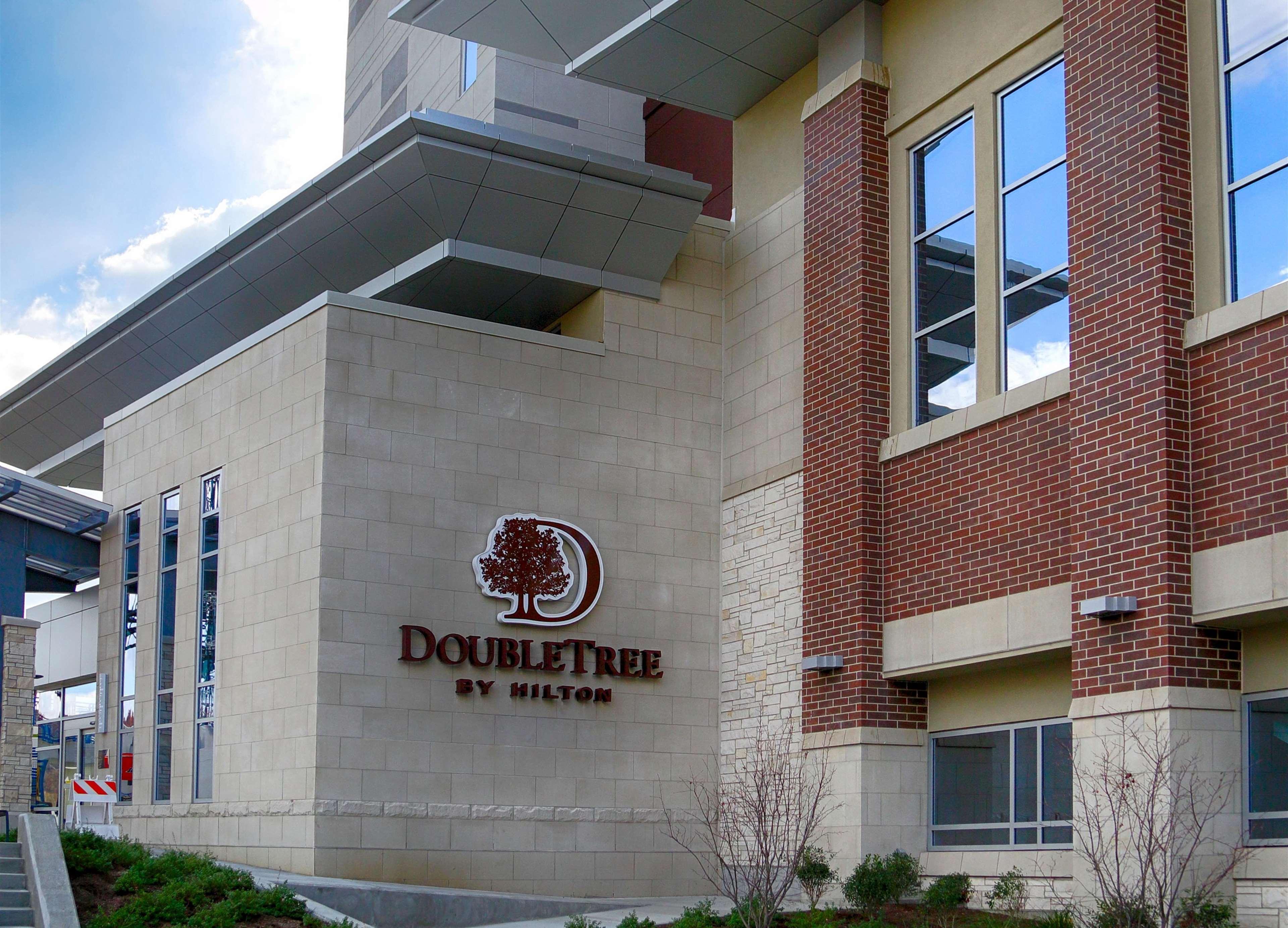 מלון Doubletree By Hilton לורנסבורג מראה חיצוני תמונה